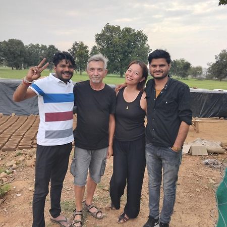 Backpackers Karma Home Stay Khajurāho Esterno foto