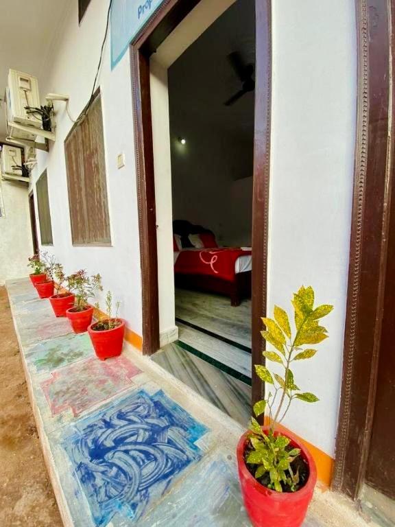 Backpackers Karma Home Stay Khajurāho Esterno foto